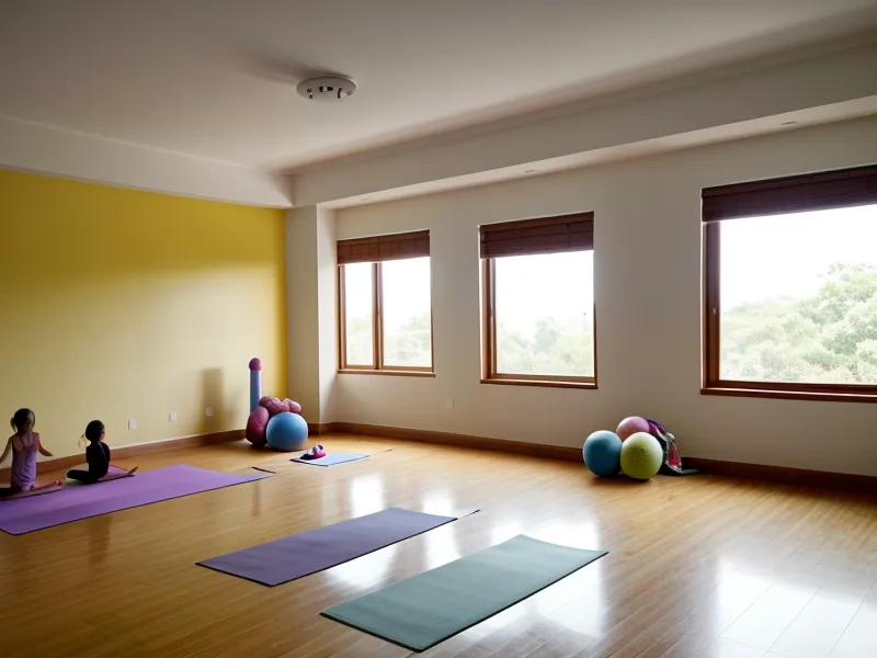 Bloques de yoga y colchoneta enrollada en un aula de primaria, material usado en formación docente de yoga infantil